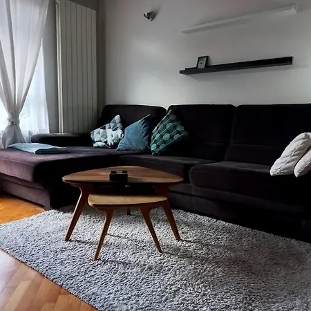 Apartamento Prostrani U Istorijskom Centru Grada Anna