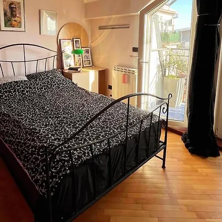 Prostrani U Istorijskom Centru Grada Anna Apartamento *