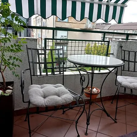 Prostrani U Istorijskom Centru Grada Anna * Belgrad