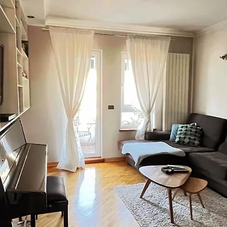 Apartamento Prostrani U Istorijskom Centru Grada Anna